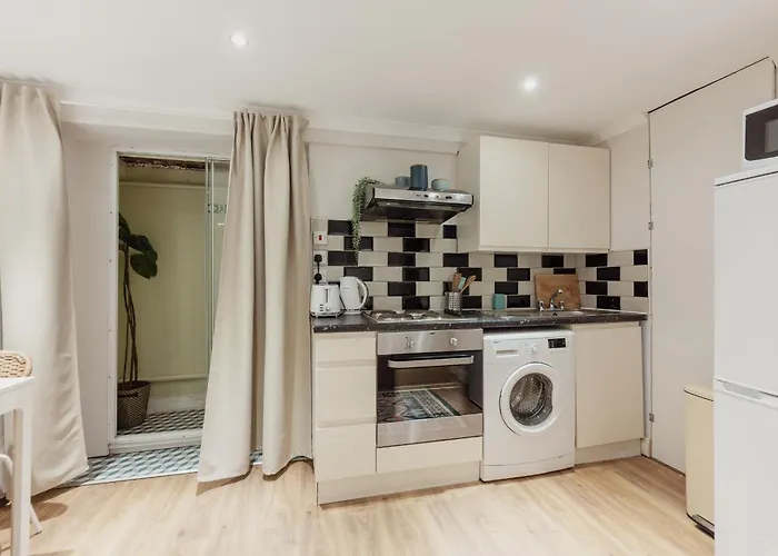 Kensington Nest Serviced Studio